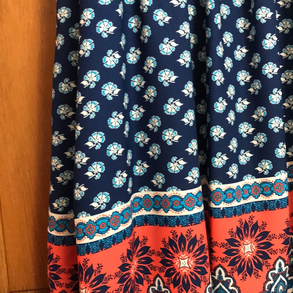 Floral patterned dress - Picture 2 of 3